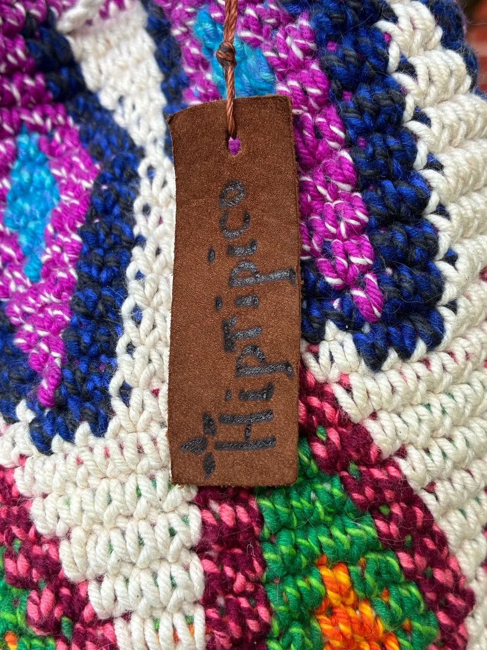 HIPTIPICO Vibrant Crochet Drawstring Bucket Bag Woven Strap Boho 60’s Size M